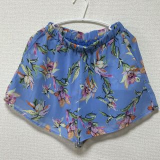 ジュリアーノジュリ(JURIANO JURRIE)のジュリアーノジュリ　キュロット　ショートパンツ　花柄　ブルー(キュロット)