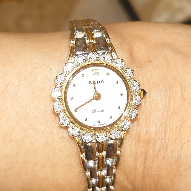 RADO(ラドー)の他のサイトでSOLD OUT　　ラドーレデース時計ダイヤモンド取り巻き レディースのファッション小物(腕時計)の商品写真