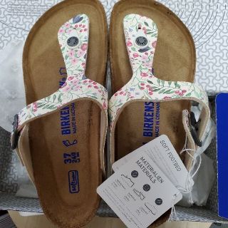 ビルケンシュトック(BIRKENSTOCK)の【ビルケンシュトック】サンダル  新品 花柄(サンダル)