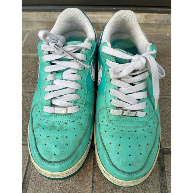 NIKE(ナイキ)のNIKE WMNS AIR FORCE 1 LOW 25 US8 エアフォース1 レディースの靴/シューズ(スニーカー)の商品写真