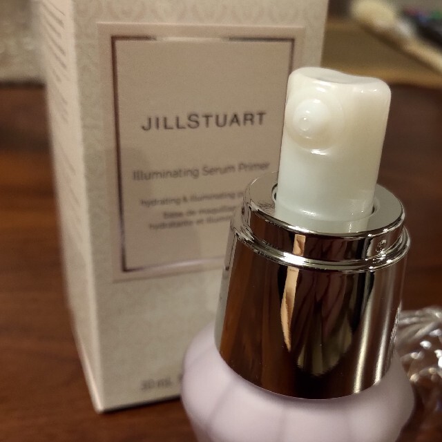 JILLSTUART(ジルスチュアート)のJILLSTUARTイルミネイティングセラムプライマー コスメ/美容のベースメイク/化粧品(化粧下地)の商品写真