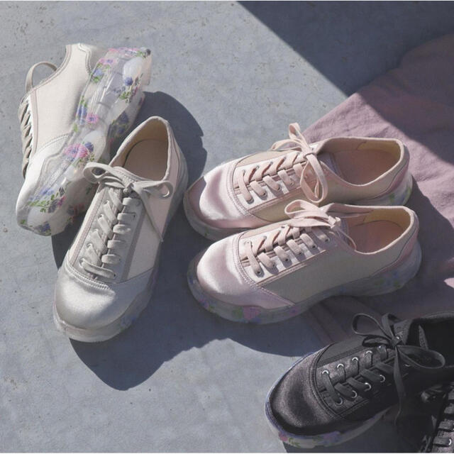 merry jenny(メリージェニー)の【merry jenny】floral sneaker レディースの靴/シューズ(スニーカー)の商品写真