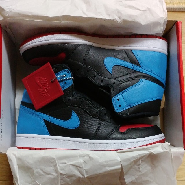 NIKE WMNS AIR JORDAN 1 CHICAGO to UNC ナイ