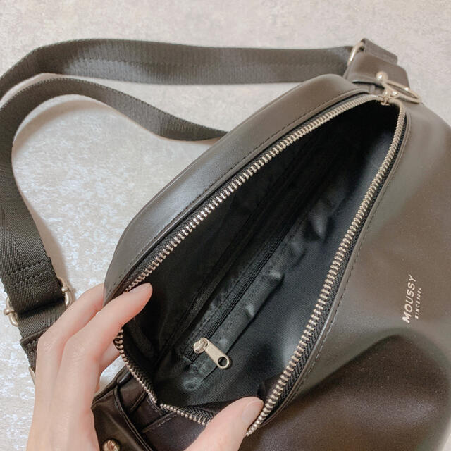 moussy(マウジー)のmoussy ショルダーバッグ レディースのバッグ(ショルダーバッグ)の商品写真