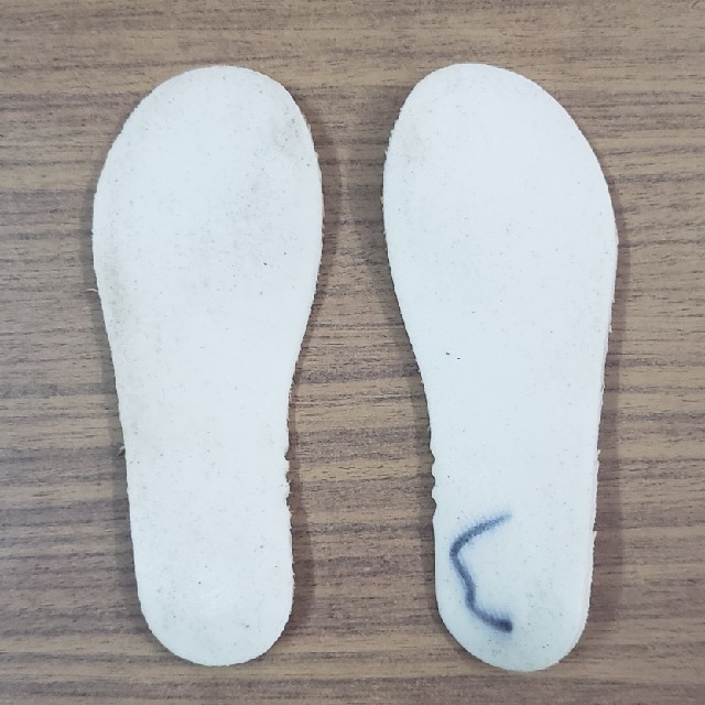 Cienta⭐靴⭐ワンストラップ⭐シルバーラメ⭐14㎝ キッズ/ベビー/マタニティのベビー靴/シューズ(~14cm)(スニーカー)の商品写真