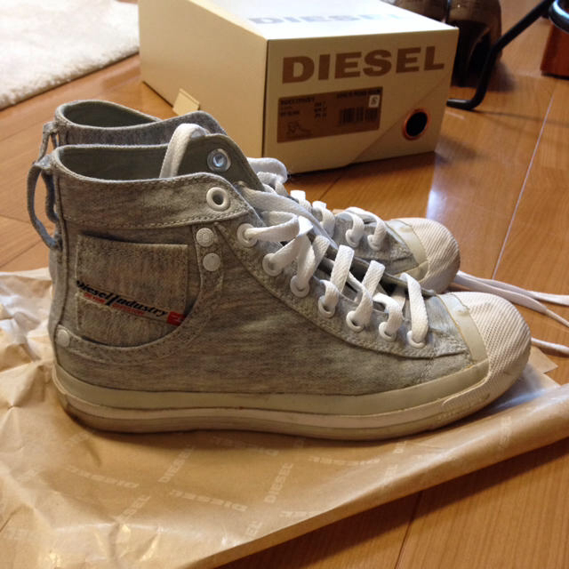 DIESEL(ディーゼル)のディーゼルスニーカー レディースの靴/シューズ(スニーカー)の商品写真