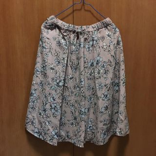 ジルスチュアート(JILLSTUART)の花柄スカート(ひざ丈スカート)