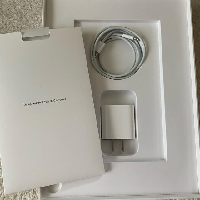 Apple(アップル)のあすぺさん専用iPad Air4本体Wi-Fiモデル 64GB -スペースグレイ スマホ/家電/カメラのPC/タブレット(タブレット)の商品写真