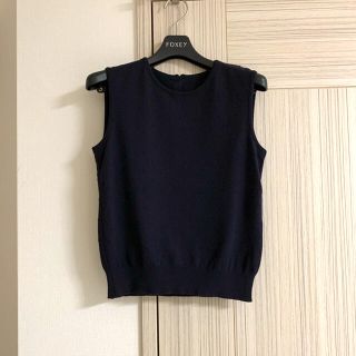 フォクシー(FOXEY)の専用です♡フォクシーノースリーブニットトップス　38(カットソー(半袖/袖なし))