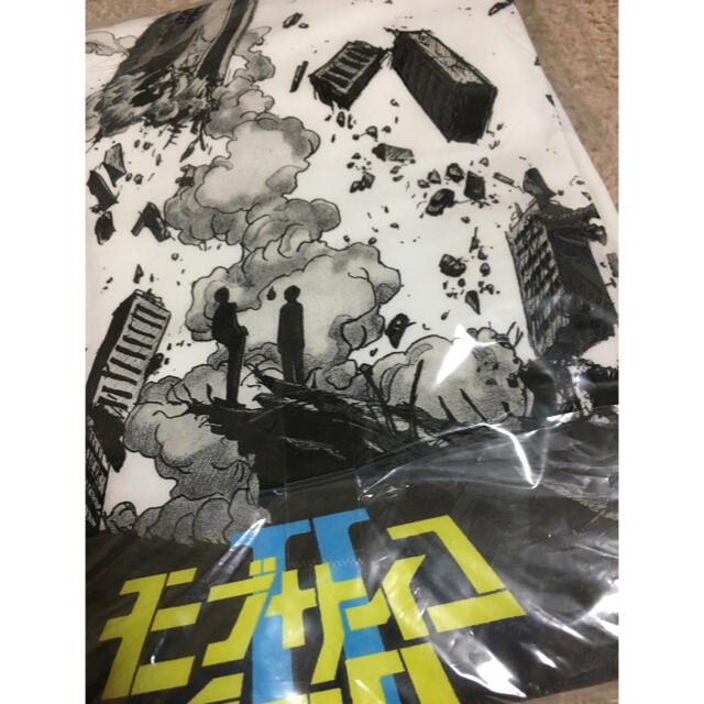 Design Tshirts Store graniph(グラニフ)の【新品】モブサイコ  T シャツ　グラニフ  漫画　人気 メンズのトップス(Tシャツ/カットソー(半袖/袖なし))の商品写真