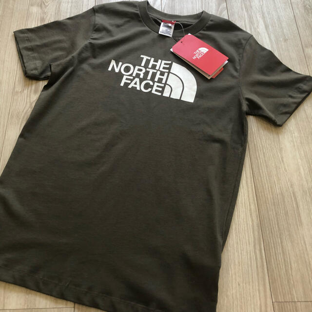 THE NORTH FACE(ザノースフェイス)のnico-pon様　専用　ノースフェイス　ビッグロゴ　T　カーキ　170cm レディースのトップス(Tシャツ(半袖/袖なし))の商品写真