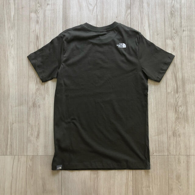 THE NORTH FACE(ザノースフェイス)のnico-pon様　専用　ノースフェイス　ビッグロゴ　T　カーキ　170cm レディースのトップス(Tシャツ(半袖/袖なし))の商品写真