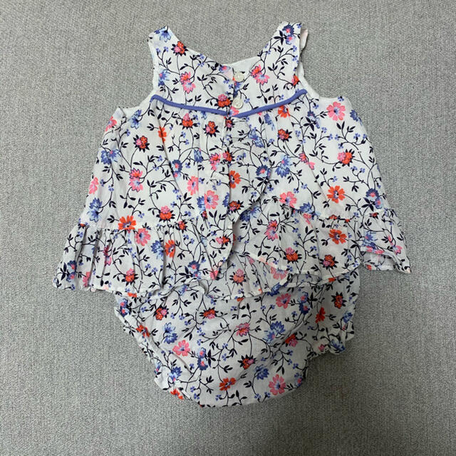 babyGAP(ベビーギャップ)の【ベビー女の子】花柄ノースリーブトップス&ブルマset キッズ/ベビー/マタニティのベビー服(~85cm)(ロンパース)の商品写真