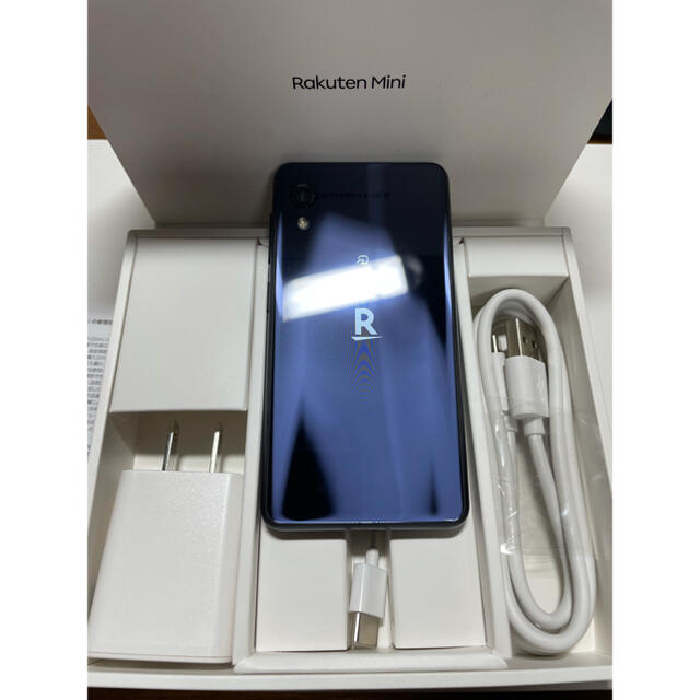 Rakuten(ラクテン)の楽天モバイル 本体 Rakuten mini C330 Black スマホ/家電/カメラのスマートフォン/携帯電話(スマートフォン本体)の商品写真