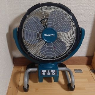 マキタ(Makita)のマキタ　18/14V　中古　充電式産業扇　CF300D(扇風機)