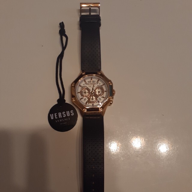 VERSUS(ヴェルサス)の美品　ヴェルサーチ　腕時計　 メンズの時計(腕時計(アナログ))の商品写真