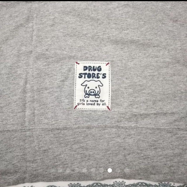 drug store's(ドラッグストアーズ)のdrug store's 半袖Tシャツ 刺繍 レディースのトップス(Tシャツ(半袖/袖なし))の商品写真