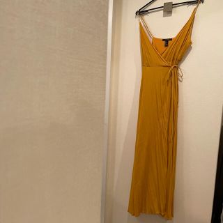 フォーエバートゥエンティーワン(FOREVER 21)の【新品未使用】フォーエバー21 マキシ丈ワンピース(ロングワンピース/マキシワンピース)