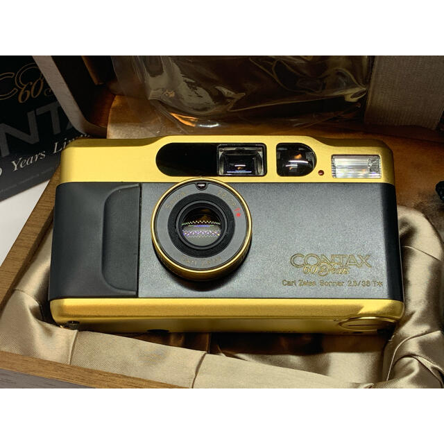 LEICA(ライカ)のコンタックス　T2 60years gold CONTAX T2 60years スマホ/家電/カメラのカメラ(フィルムカメラ)の商品写真