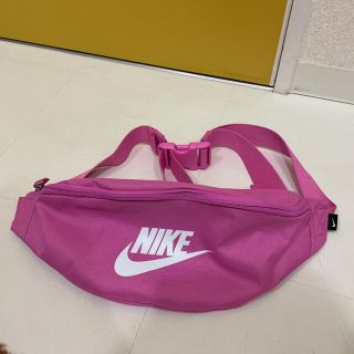 ナイキ(NIKE)のナイキ　ウエストポーチ(ボディバッグ/ウエストポーチ)