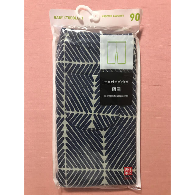 marimekko(マリメッコ)の新品　marimekko UNIQLO クロップドレギンス キッズ/ベビー/マタニティのキッズ服男の子用(90cm~)(パンツ/スパッツ)の商品写真