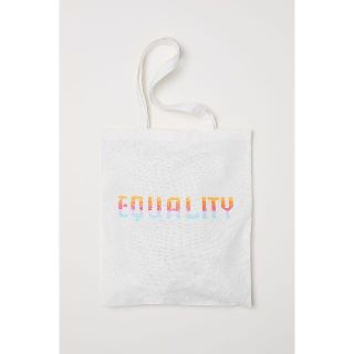 エイチアンドエム(H&M)のH&M CONSCIOUS Free & Equal プリントエコバッグホワイト(エコバッグ)