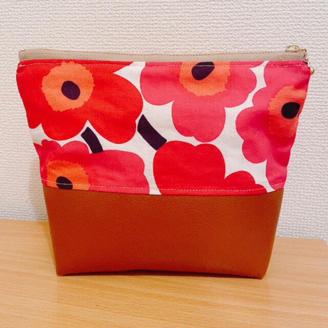 marimekko(マリメッコ)のマリメッコ　ハンドメイドポーチ ハンドメイドのファッション小物(ポーチ)の商品写真