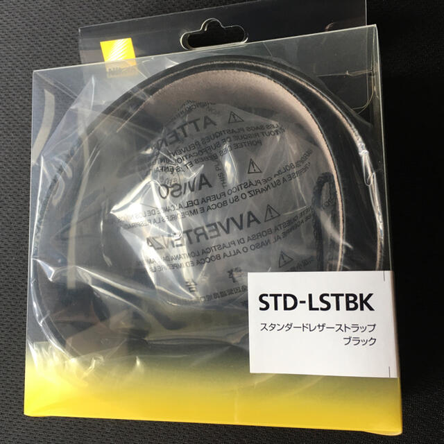 Nikon(ニコン)のNikon レザーストラップ ブラック 本革 STD-LSTBK スマホ/家電/カメラのカメラ(その他)の商品写真