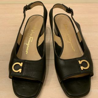 サルヴァトーレフェラガモ(Salvatore Ferragamo)のSalvatore Ferragamo  サンダル　maricon様専用(サンダル)