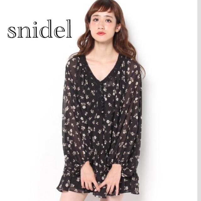 snidel☆フラワーチュニックワンピ