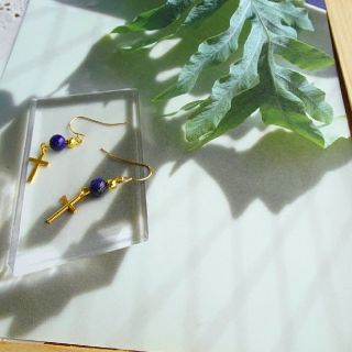 ラピスラズリのピアス(ピアス)