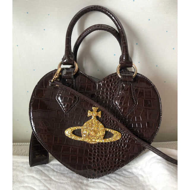 Vivienne Westwood(ヴィヴィアンウエストウッド)のヴィヴィアン　ハートショルダー レディースのバッグ(ショルダーバッグ)の商品写真