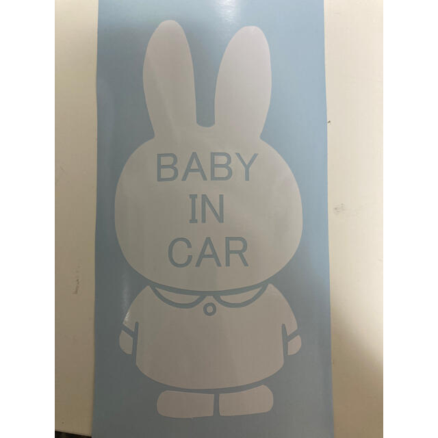 BABY IN CAR ミッフィー　ステッカー キッズ/ベビー/マタニティの外出/移動用品(自動車用チャイルドシートカバー)の商品写真