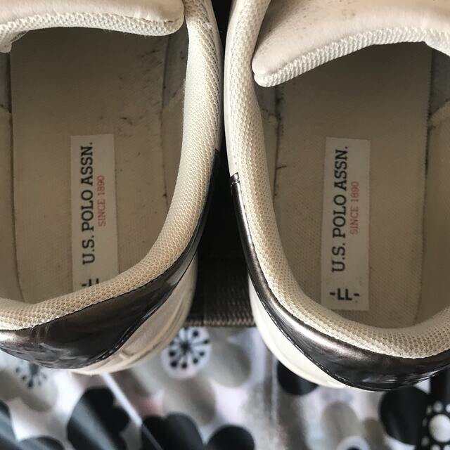 POLO RALPH LAUREN(ポロラルフローレン)の🧏‍♀️U.S.POLO ASSN.-LL/オフホワイト/中古👟 レディースの靴/シューズ(スニーカー)の商品写真