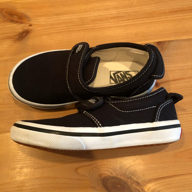 VANS(ヴァンズ)の19cm VANS キッズ マジックテープ 黒 スニーカー 靴 キッズ/ベビー/マタニティのキッズ靴/シューズ(15cm~)(スリッポン)の商品写真