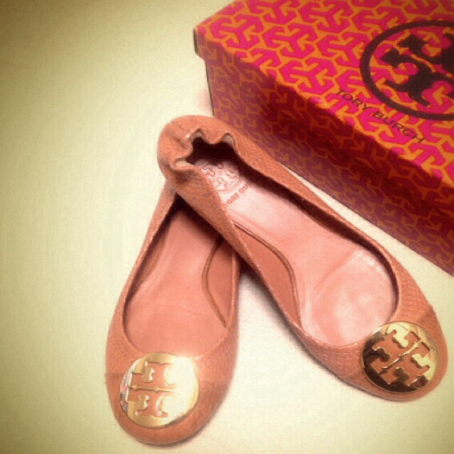 Tory Burch(トリーバーチ)のTory Burch フラットシューズ レディースの靴/シューズ(ハイヒール/パンプス)の商品写真