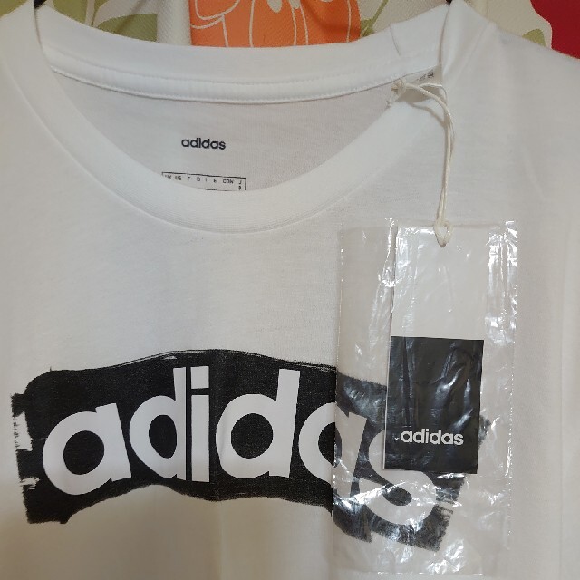 adidas(アディダス)の【新品、タグ付き】メンズ アディダス Tシャツ Lサイズ メンズのトップス(Tシャツ/カットソー(半袖/袖なし))の商品写真