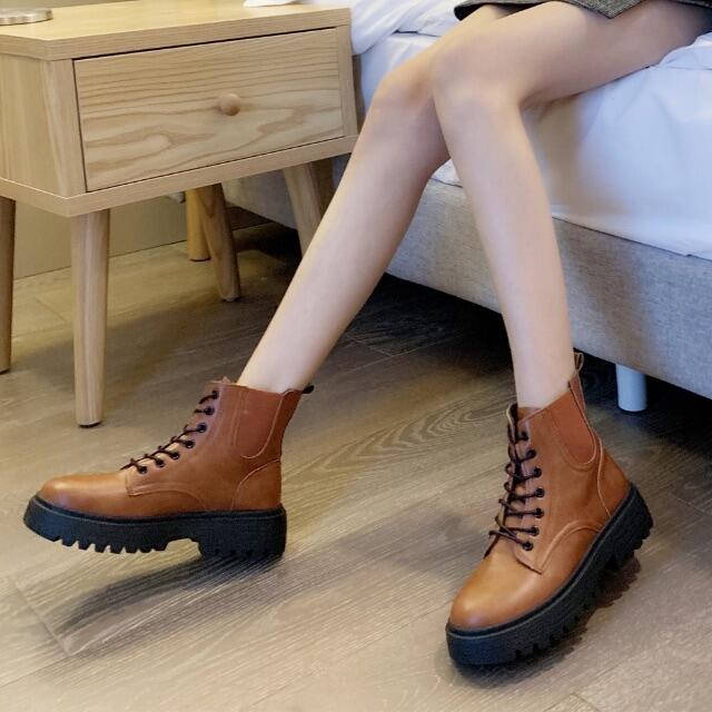 ◇ショートブーツ レディースブーツ ワークブーツ 厚底 靴 レースアップ 春秋冬 レディースの靴/シューズ(ブーツ)の商品写真