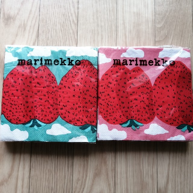 【未使用品】　マリメッコ  marimekko  マンシッカヴォレット　トレイ