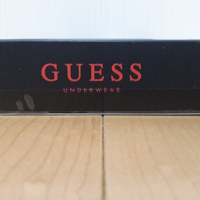 GUESS(ゲス)の【新品未使用】GUESS/ゲスのロゴフラワープリントボクサーパンツLサイズ メンズのアンダーウェア(ボクサーパンツ)の商品写真