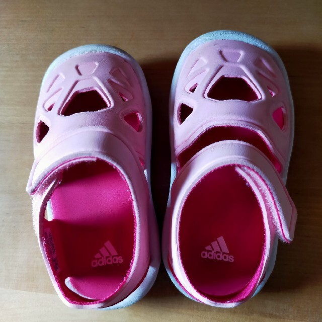 adidas(アディダス)のアディダス サンダル 14センチ キッズ/ベビー/マタニティのベビー靴/シューズ(~14cm)(サンダル)の商品写真