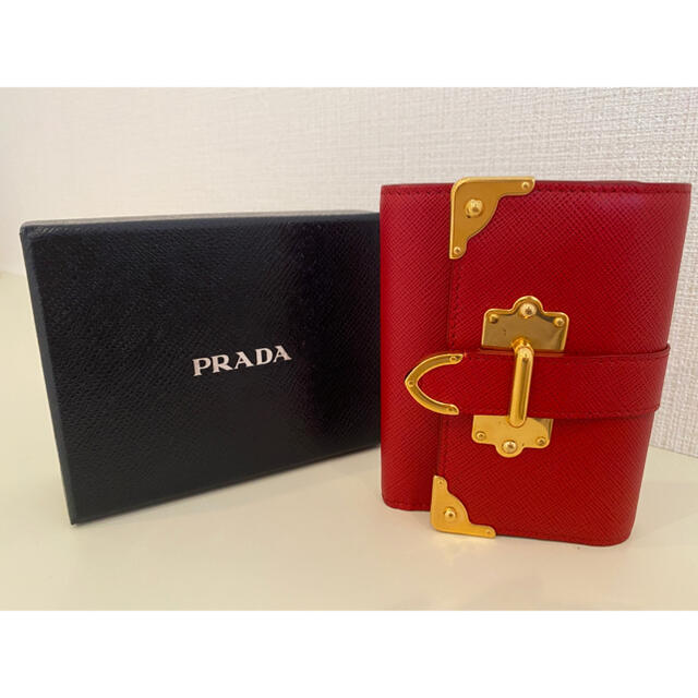 PRADA(プラダ)のPRADA SAFFIANO CAHIER 三つ折り財布 レディースのファッション小物(財布)の商品写真