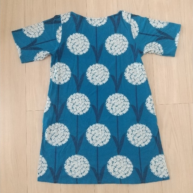 Design Tshirts Store graniph(グラニフ)のgraniph ボートネック 5分袖 ワンピース アリウムフラワー   レディースのトップス(カットソー(半袖/袖なし))の商品写真