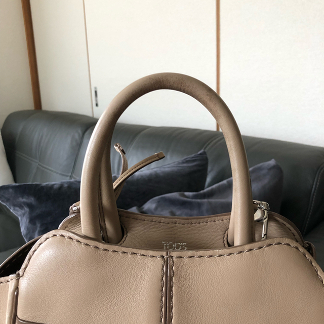 TOD'S(トッズ)のトッズ TOD’S Sella(セラ) 2WAYハンドバッグ レザー ベージュ レディースのバッグ(ハンドバッグ)の商品写真