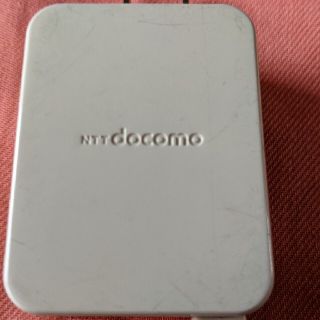 エヌティティドコモ(NTTdocomo)のdocomo　ACアダプタ03　Bタイプ(バッテリー/充電器)