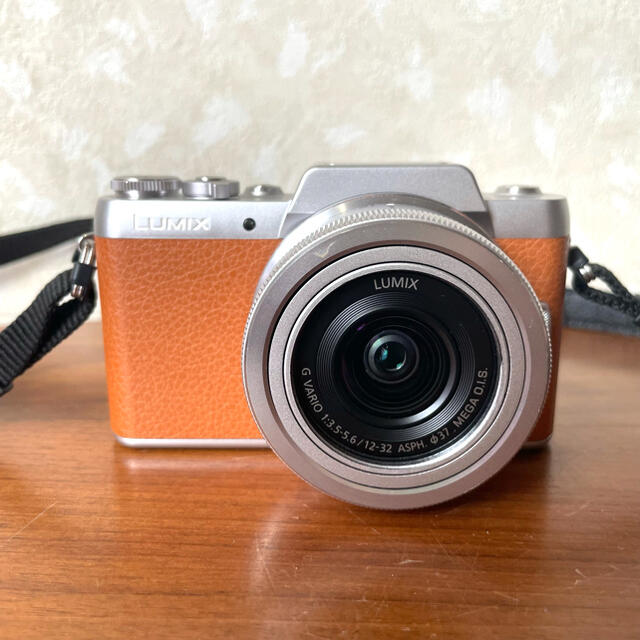 ☆美品☆ Panasonic デジタル一眼カメラ LUMIX DMC-GF7W 1