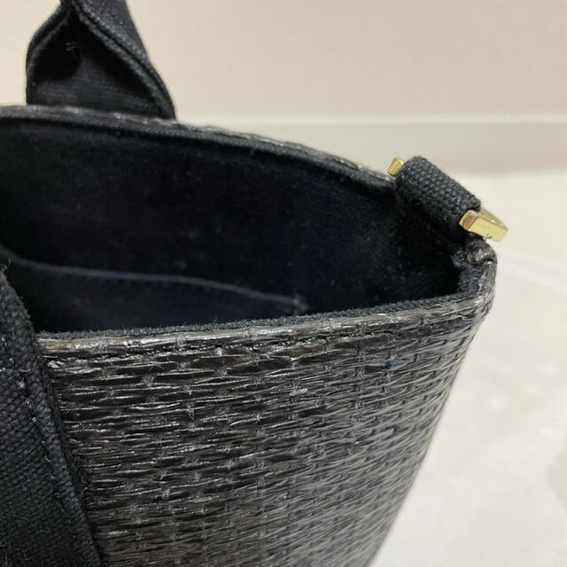 Christian Louboutin(クリスチャンルブタン)のディアベル　かごバッグ♡黒　ブラック　レア レディースのバッグ(ハンドバッグ)の商品写真