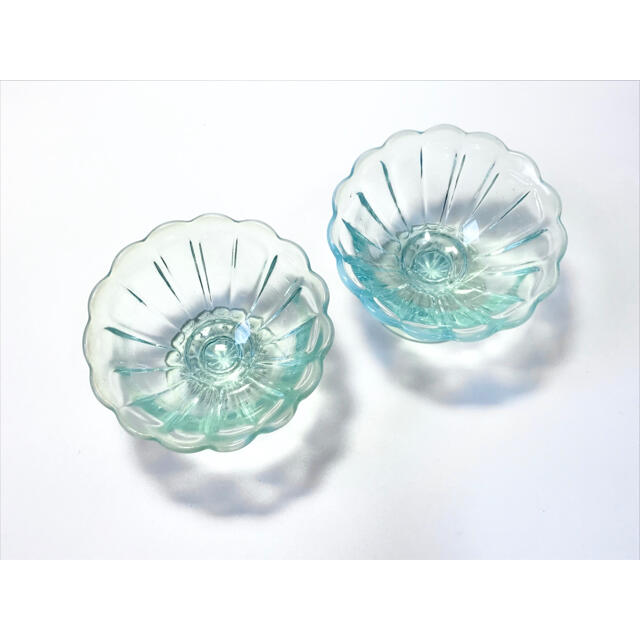 レトロ ガラス プレスガラス 氷コップ デザートボウル フリル 小鉢 水色