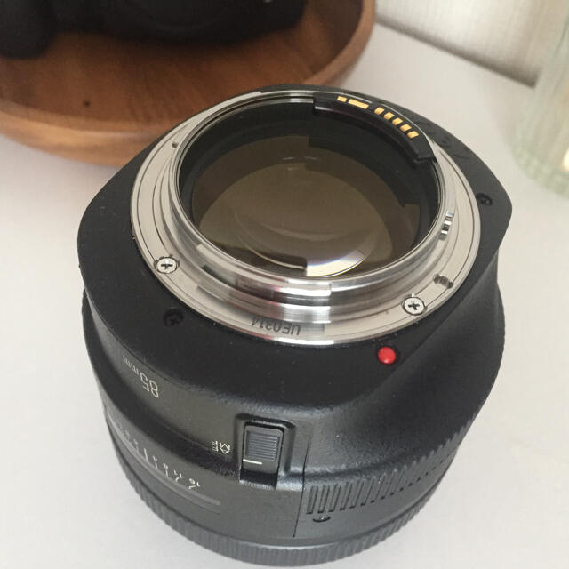 Canon(キヤノン)の「良品」Canon EF 85mm f1.2L ii スマホ/家電/カメラのカメラ(レンズ(単焦点))の商品写真