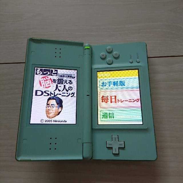 ニンテンドーDS(ニンテンドーDS)のdslite本体☆タッチペン付き。動作OK♪アルコール除菌済み エンタメ/ホビーのゲームソフト/ゲーム機本体(携帯用ゲーム機本体)の商品写真